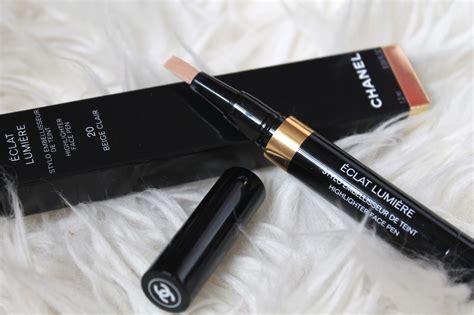 chanel eclat lumiere opinioni|highlighter face pen Chanel.